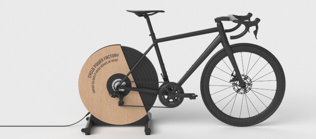 Un vélo de l'entreprise Cyclo Power Factory permettant la production d'électricité